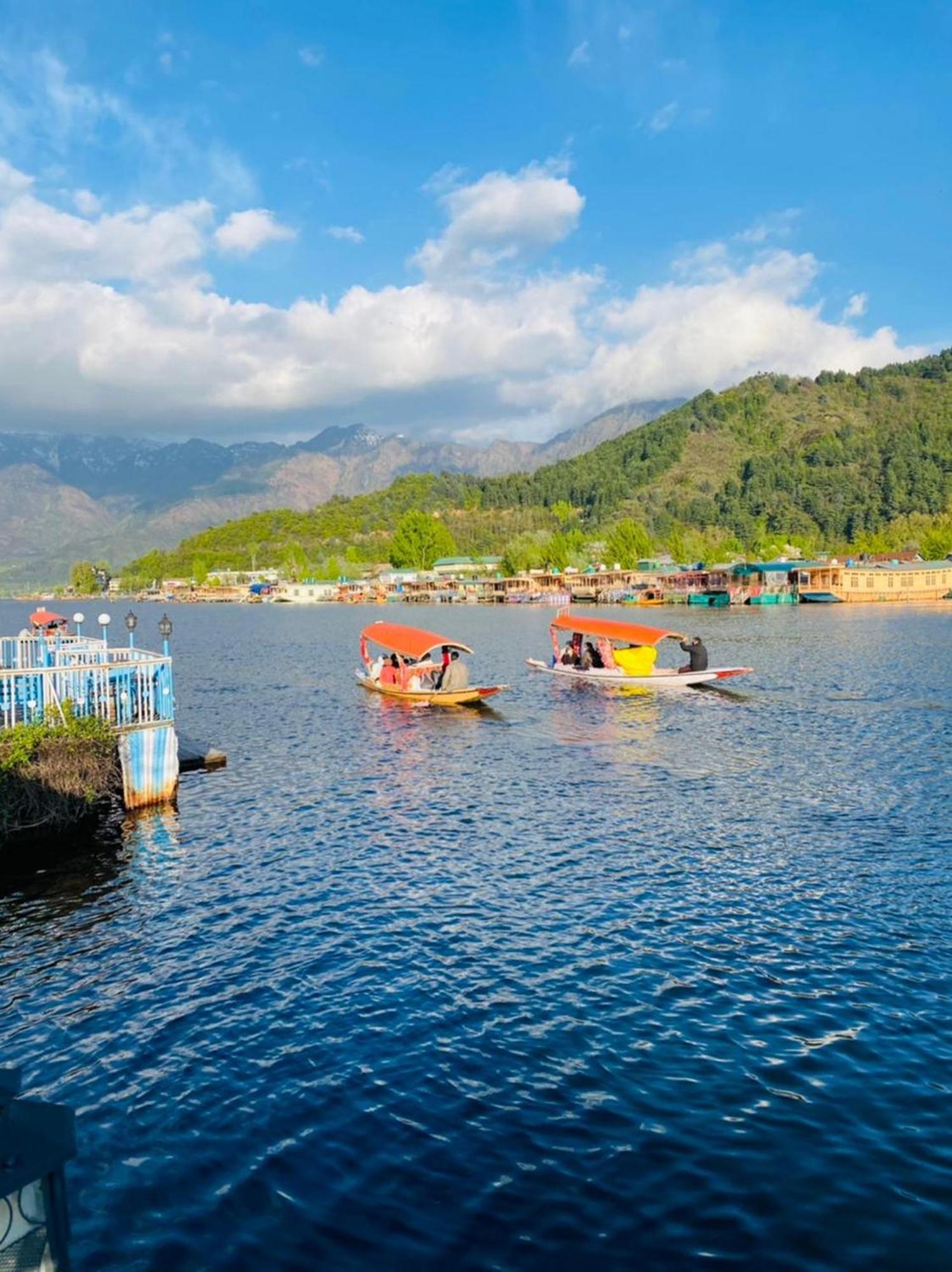 The Heritage Group Of Houseboats Srinagar  Exterior photo