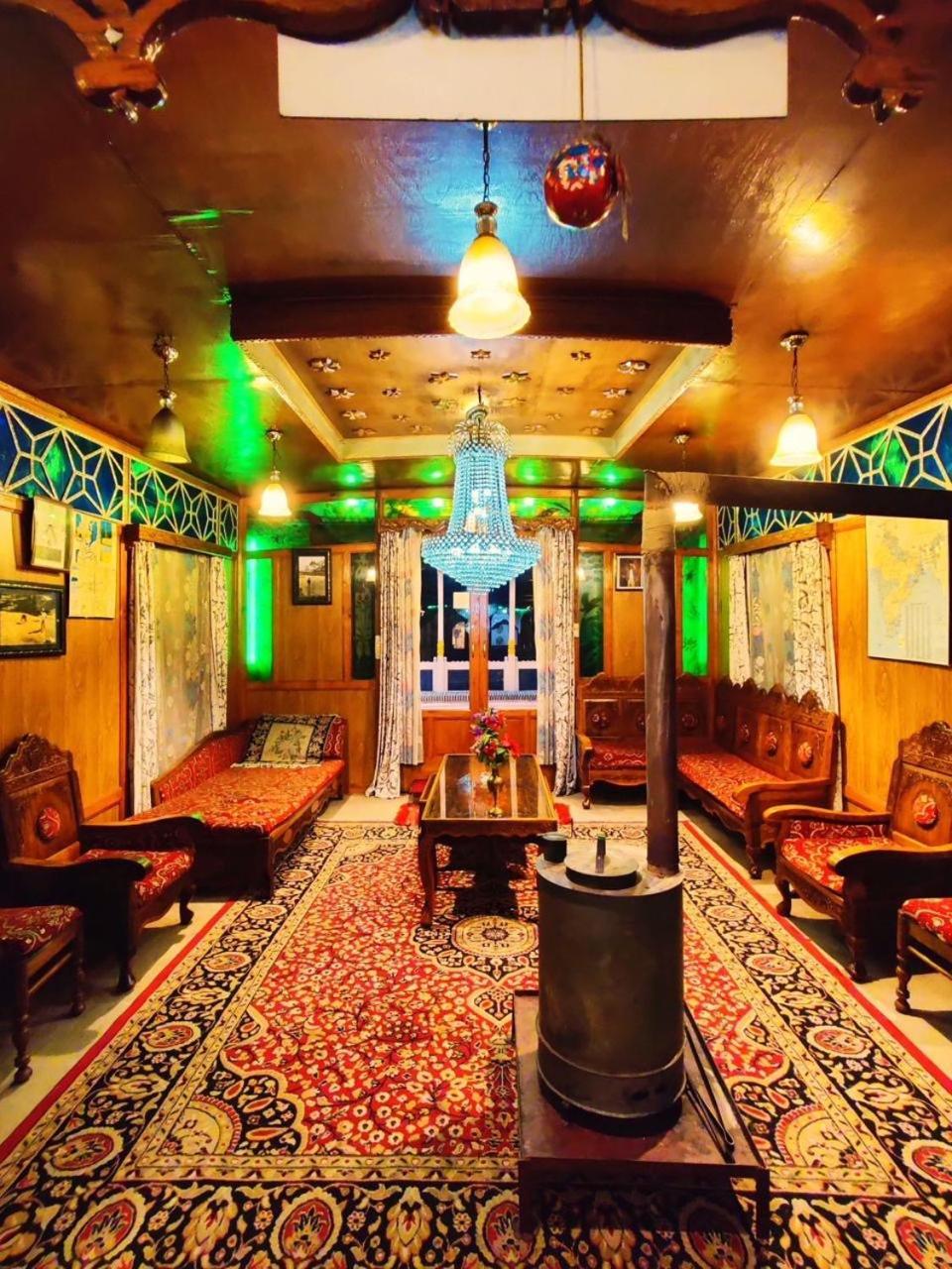 The Heritage Group Of Houseboats Srinagar  Exterior photo