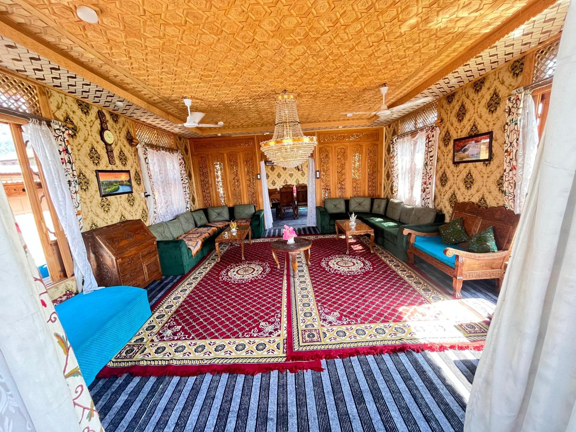The Heritage Group Of Houseboats Srinagar  Exterior photo